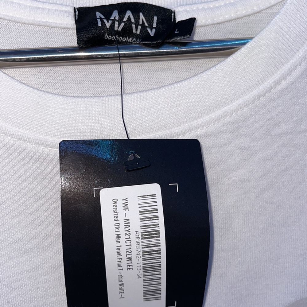 Oversized White tee - Picture 2 of 3